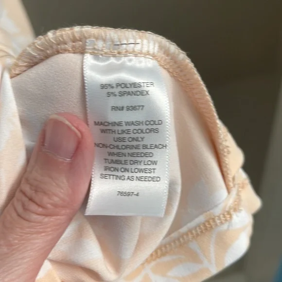 Liz Claiborne Peach Floral Blouse NWT - Picture 7 of 7